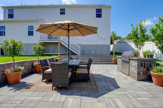 3 Annapolis Street, Farmingdale, NJ 07727