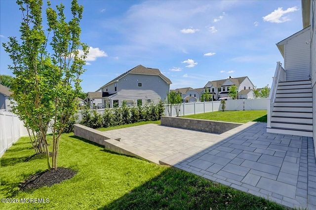 3 Annapolis Street, Farmingdale, NJ 07727