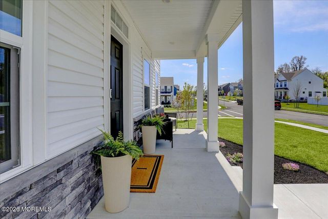 3 Annapolis Street, Farmingdale, NJ 07727