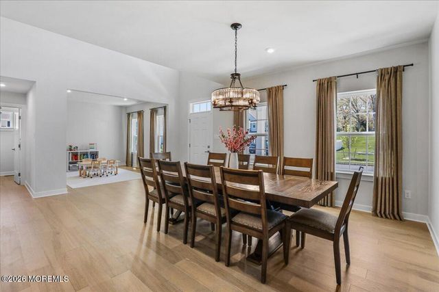 3 Annapolis Street, Farmingdale, NJ 07727