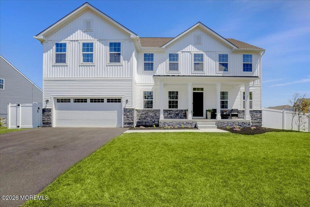 3 Annapolis Street, Farmingdale, NJ 07727