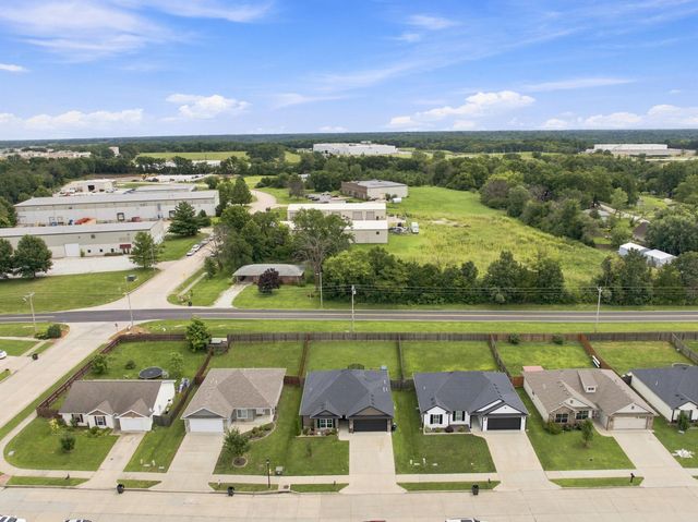 3514 NAPOLI DR, Columbia, MO 65202