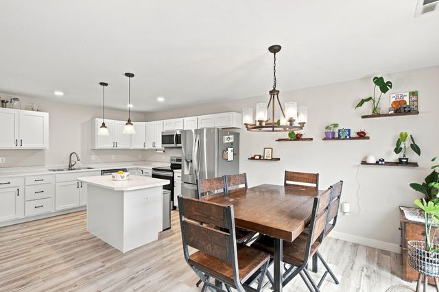 3514 NAPOLI DR, Columbia, MO 65202