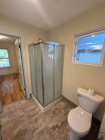 206 SW Kendall AVE, Topeka, KS 66606