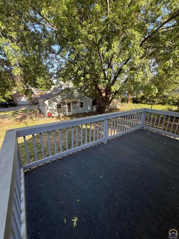 206 SW Kendall AVE, Topeka, KS 66606