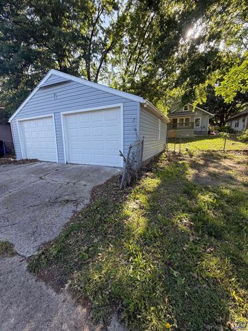 206 SW Kendall AVE, Topeka, KS 66606
