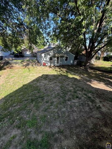 206 SW Kendall AVE, Topeka, KS 66606