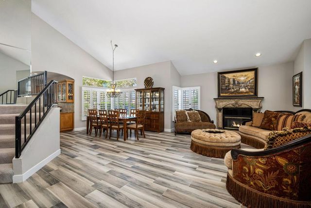 230 Augusta, Palm Desert, CA 92211