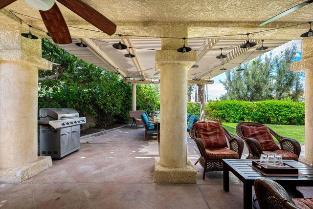 230 Augusta, Palm Desert, CA 92211