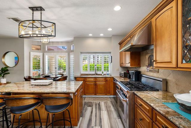 230 Augusta, Palm Desert, CA 92211