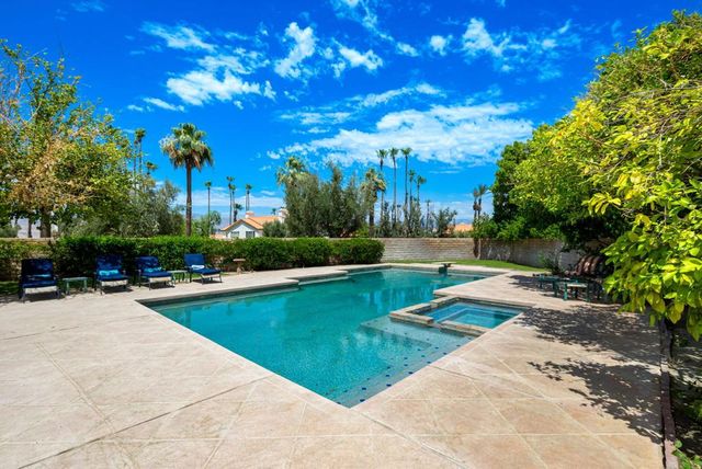 230 Augusta, Palm Desert, CA 92211
