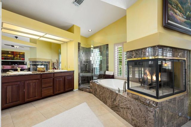 230 Augusta, Palm Desert, CA 92211