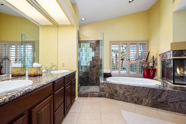 230 Augusta, Palm Desert, CA 92211