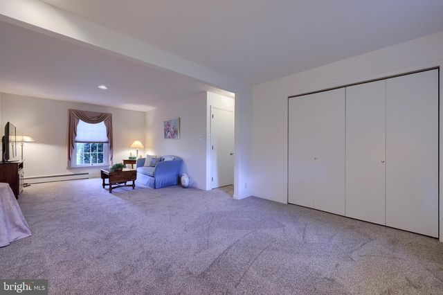 1821 SANTA BARBARA DR, Lancaster, PA 17601