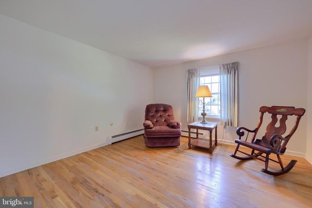 1821 SANTA BARBARA DR, Lancaster, PA 17601