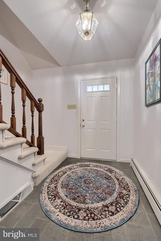 1821 SANTA BARBARA DR, Lancaster, PA 17601