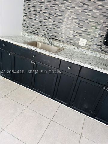 5737 Grant St 2, Hollywood, FL 33021