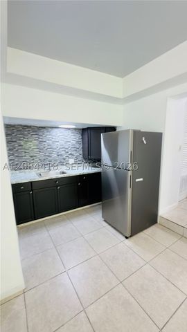 5737 Grant St 2, Hollywood, FL 33021