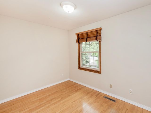 598 Clifford Street, Saint Paul, MN 55104