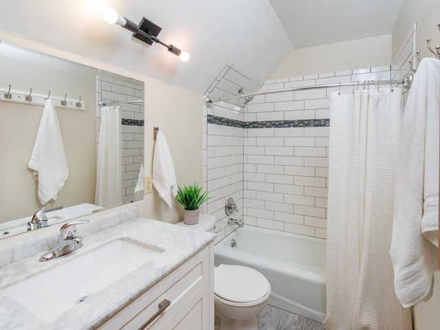 598 Clifford Street, Saint Paul, MN 55104