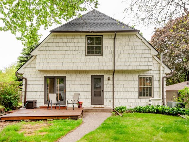 598 Clifford Street, Saint Paul, MN 55104