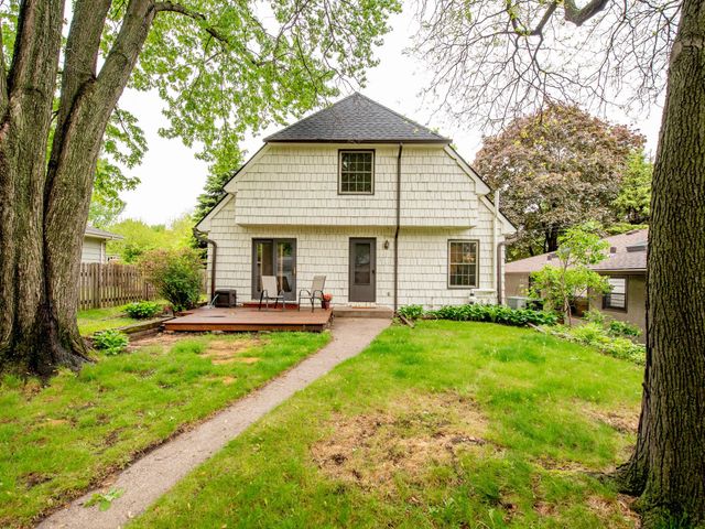 598 Clifford Street, Saint Paul, MN 55104