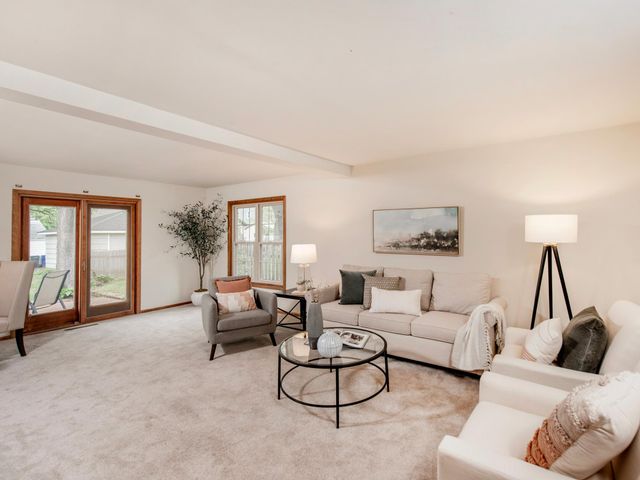598 Clifford Street, Saint Paul, MN 55104