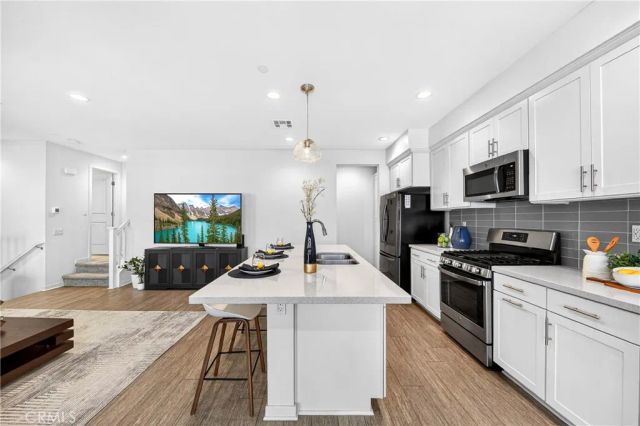 404 Echo Blue, Lake Forest, CA 92610