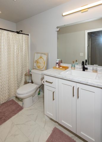 1150 Albert Court W, West Fargo, ND 58078