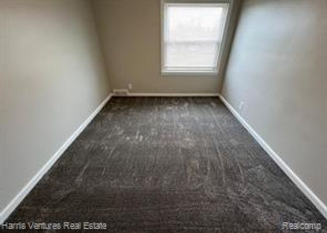 21534 Moross Road, Grosse Pointe, MI 48236