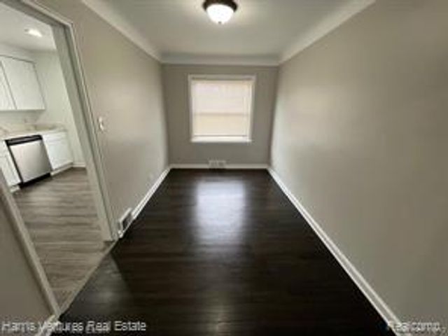 21534 Moross Road, Grosse Pointe, MI 48236