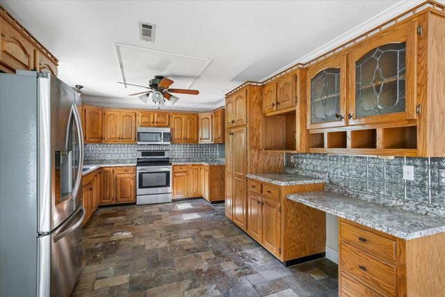 3079 Cleveland Hwy, Dalton, GA 30721