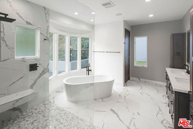 3373 Coldwater Canyon Avenue, Los Angeles, CA 91604