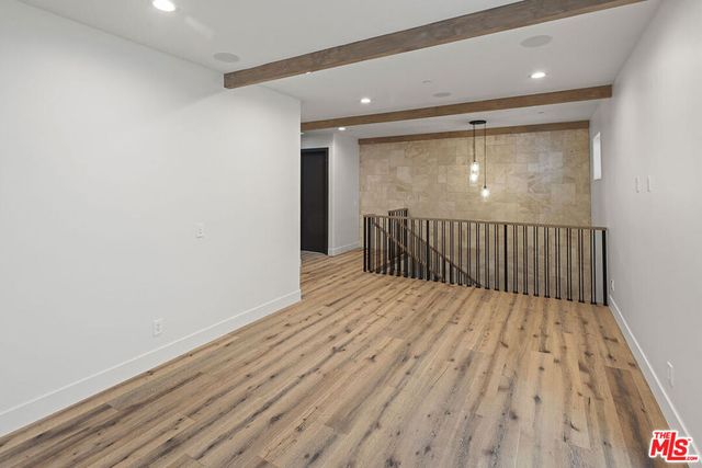 3373 Coldwater Canyon Avenue, Los Angeles, CA 91604