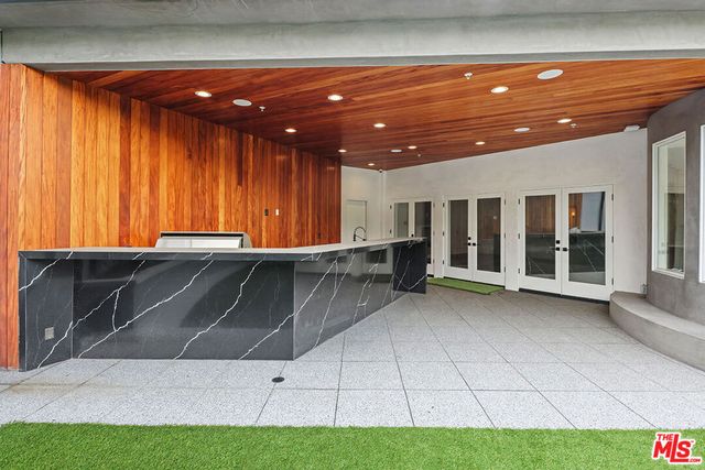 3373 Coldwater Canyon Avenue, Los Angeles, CA 91604