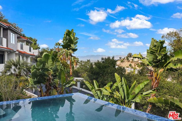 3373 Coldwater Canyon Avenue, Los Angeles, CA 91604