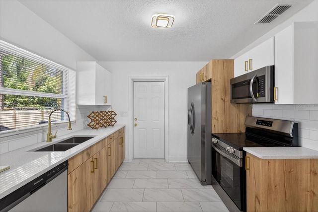 712 S CREST AVENUE, Clearwater, FL 33756