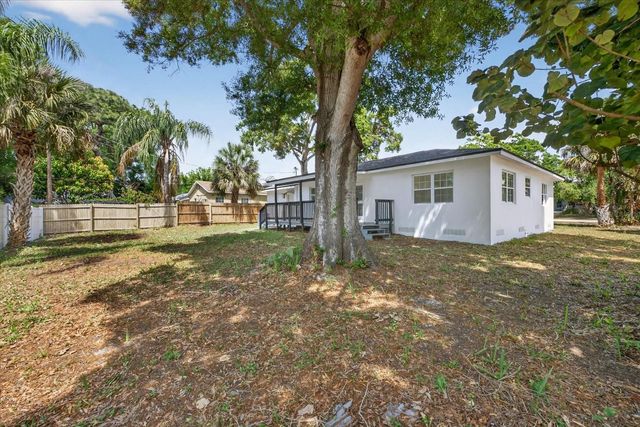 712 S CREST AVENUE, Clearwater, FL 33756