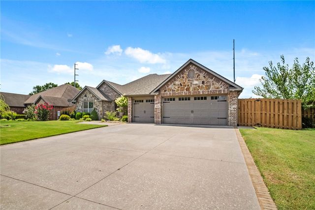 2508 Calm Ridge Road, Bentonville, AR 72713
