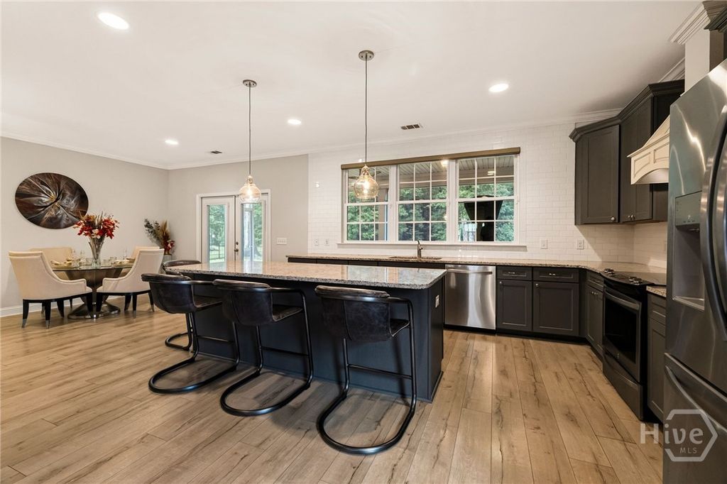 Image 5 of property listing at 138 Trail Creek Lane, Savannah, GA 31405