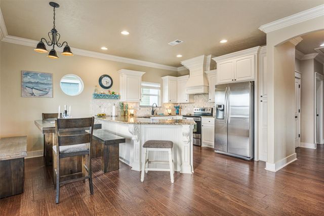 972 S Redfish, Crystal Beach, TX 77650