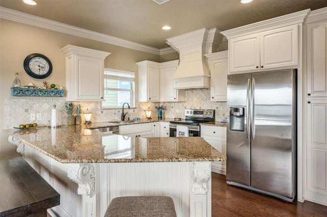 972 S Redfish, Crystal Beach, TX 77650