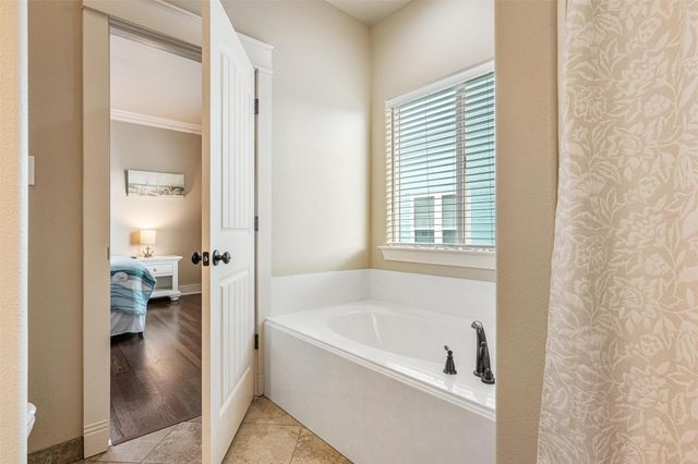 972 S Redfish, Crystal Beach, TX 77650