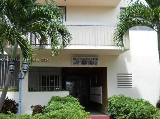 6937 Bay Dr 410, Miami Beach, FL 33141