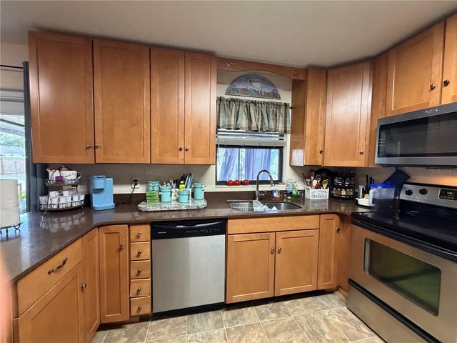 11301 HUGGINS STREET, Leesburg, FL 34788