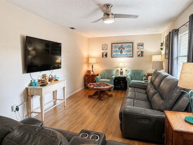 11301 HUGGINS STREET, Leesburg, FL 34788