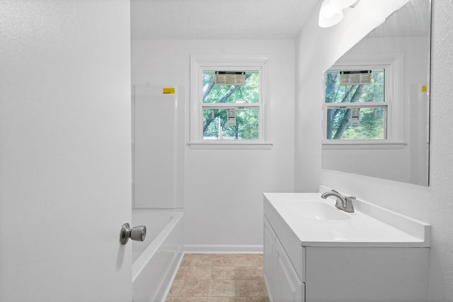 131 Brandywine Dr, Clarksville, TN 37042