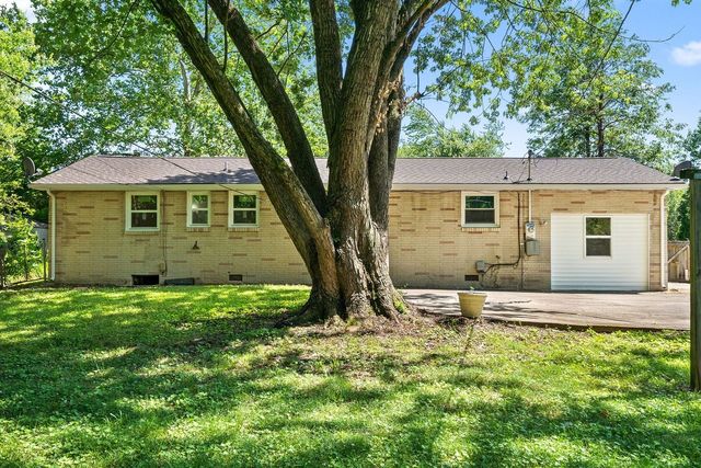 131 Brandywine Dr, Clarksville, TN 37042