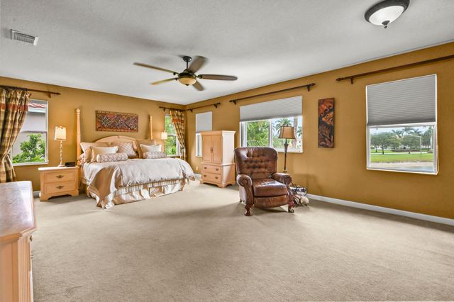 458 Cresta Circle, West Palm Beach, FL 33413