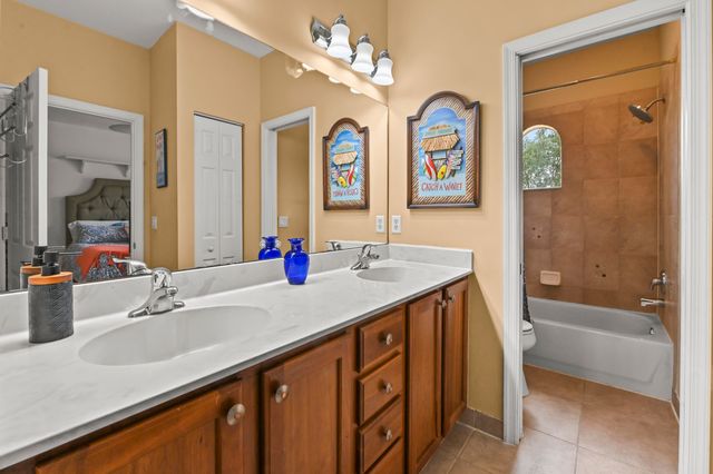 458 Cresta Circle, West Palm Beach, FL 33413